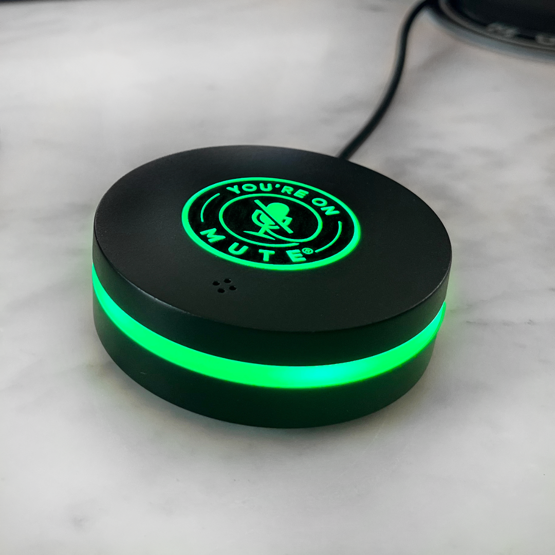 You're On Mute Puck – USB Microphone with Tap-to-Mute Button for Online Meetings_close up mute off